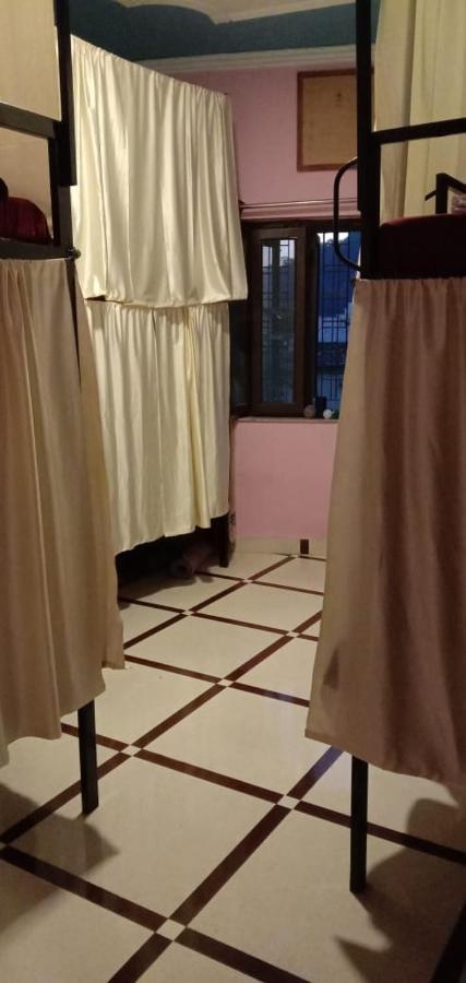Hostel Tebaar Backpackers Rishīkesh Zewnętrze zdjęcie